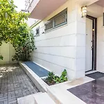 Beautiful Luxury House W Sea View & Outside Space