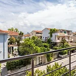 Beautiful Luxury House W Sea View & Outside Space Villa *