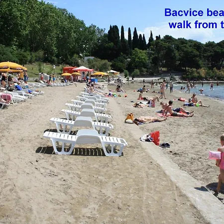 House Sleeps 8 With Balcony Villa *