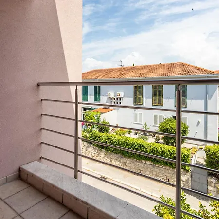 House Sleeps 8 With Balcony فيلة *